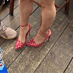 Gianni biniI checkered red pump